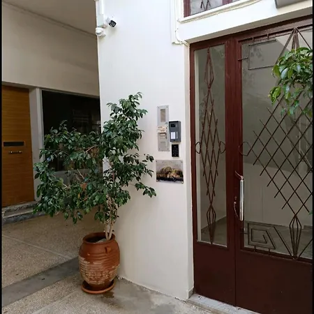 Downtown Nafplia Нафплион